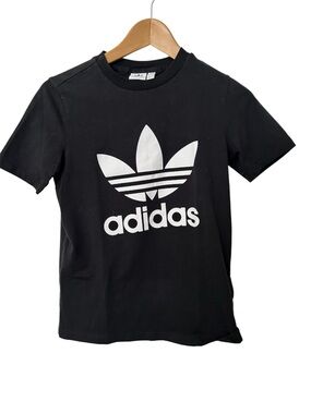 adidas Black Tee with White Trefoil Logo Size Women’s XS Extra Small VGUC!!